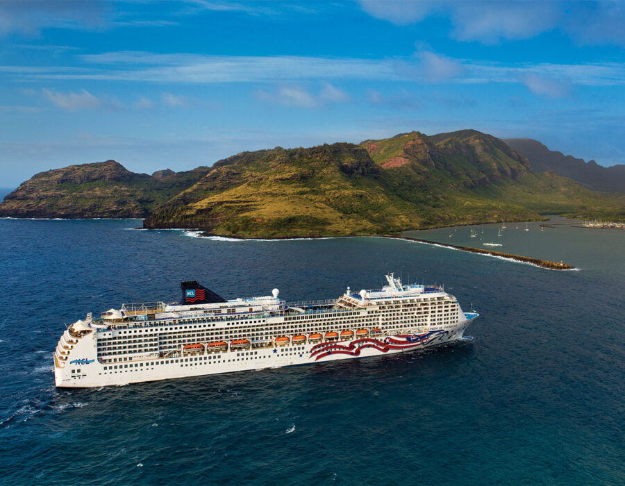 Norwegian Cruise Lines Pride of America off Hawaii coast